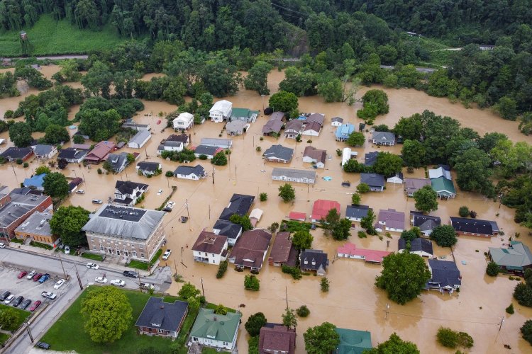 Risks Faced by Urban Real Estate in Flood-Prone Areas